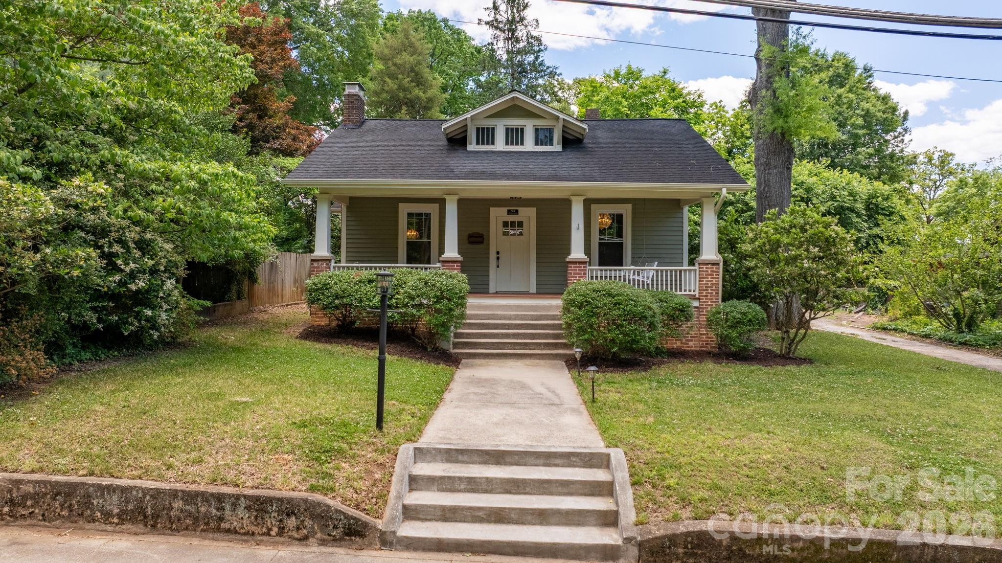 722 E Broad Street