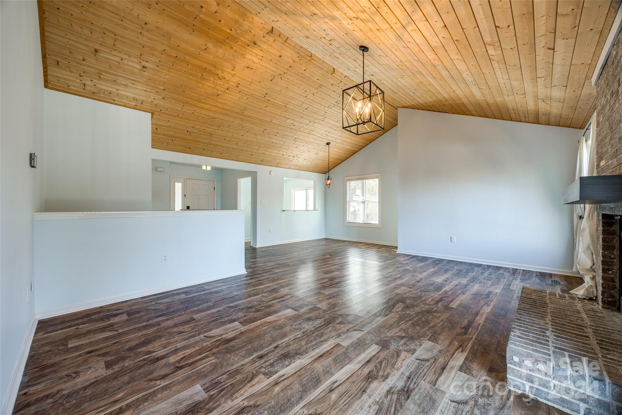 Tega Cay - Residential