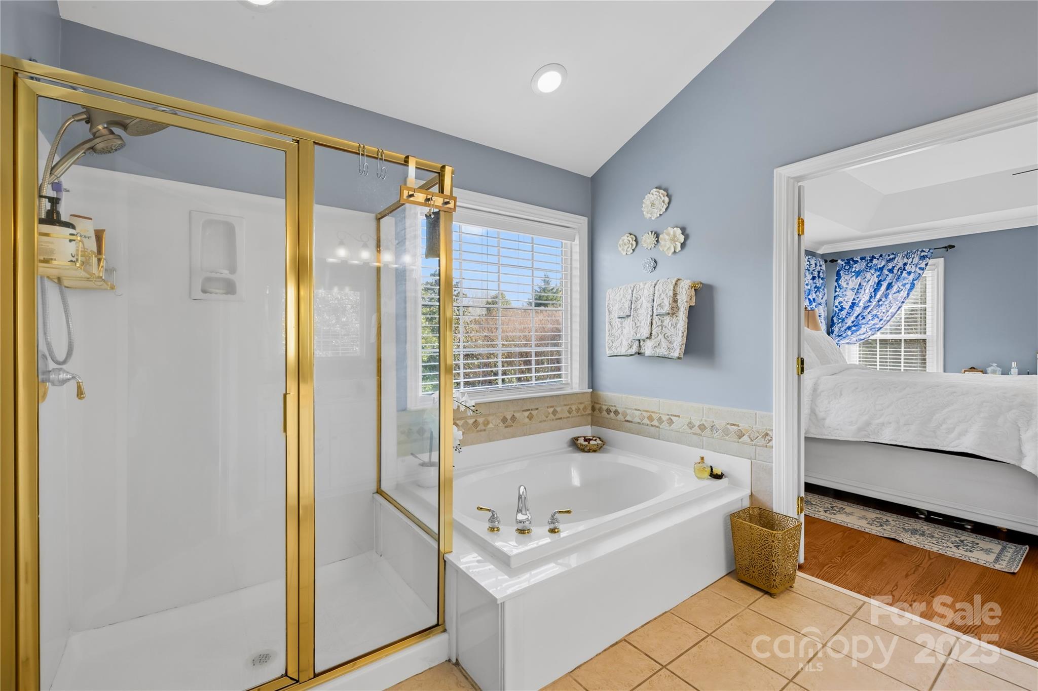 Charlotte, North Carolina 28269, United States, 5 Bedrooms Bedrooms, ,3 BathroomsBathrooms,Residential,Under Contract,11770