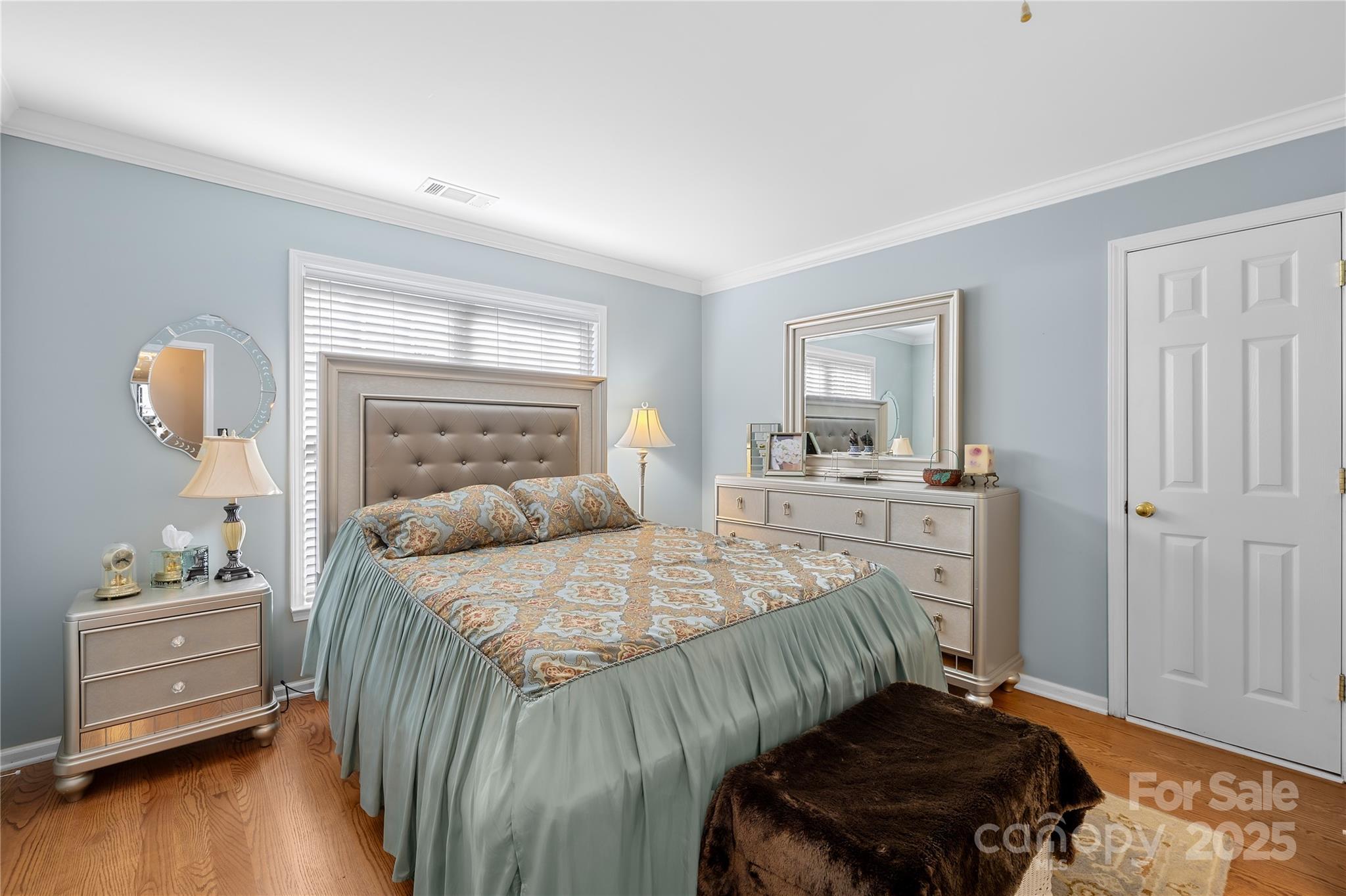 Charlotte, North Carolina 28269, United States, 5 Bedrooms Bedrooms, ,3 BathroomsBathrooms,Residential,Under Contract,11770