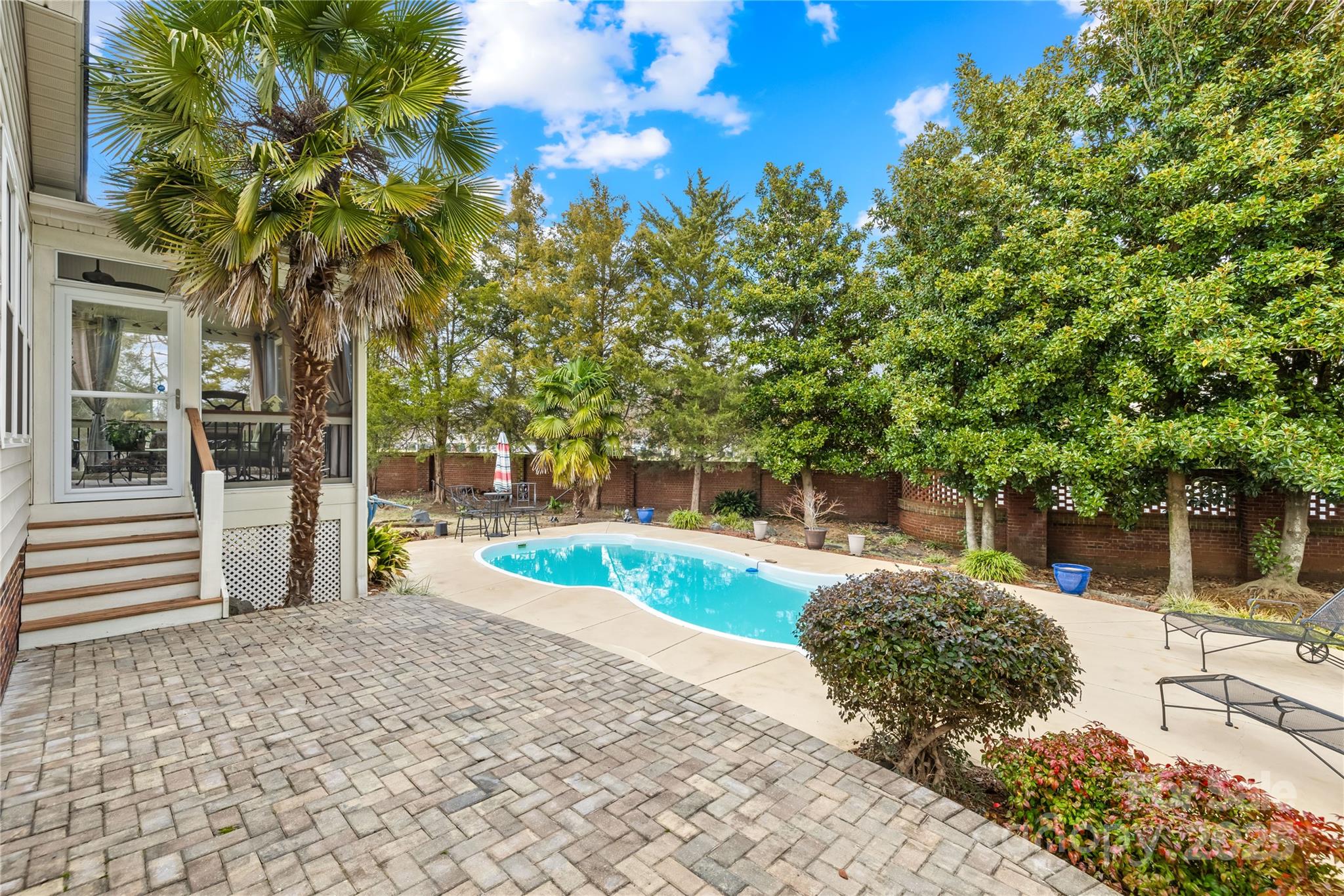 Charlotte, North Carolina 28269, United States, 5 Bedrooms Bedrooms, ,3 BathroomsBathrooms,Residential,Under Contract,11770