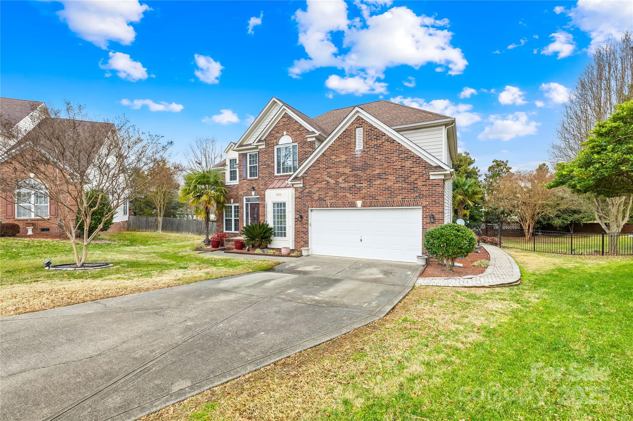 Charlotte, North Carolina 28269, United States, 5 Bedrooms Bedrooms, ,3 BathroomsBathrooms,Residential,Under Contract,11770