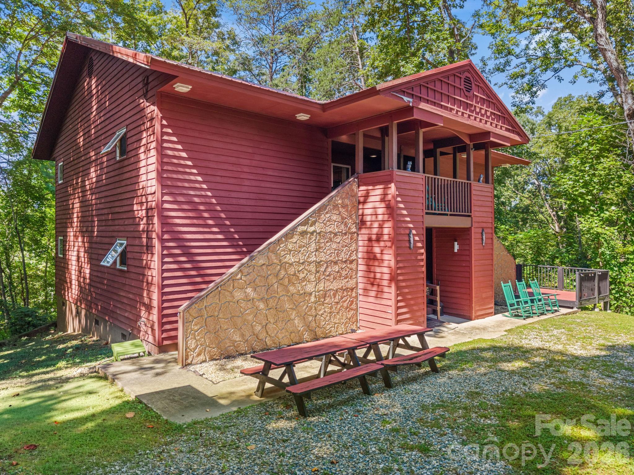 55  57 Observation Point Drive