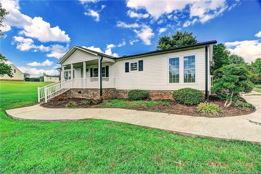 Very nice and updated home located in rural Gaston County, over an acre lot. Home features a beautiful kitchen with granite coutertops, large island with touch controlled flat cooktop, in wall over and microwave, new cabinets. Large master suite with large bath, split floor plan. Home is in great condition and move in ready!