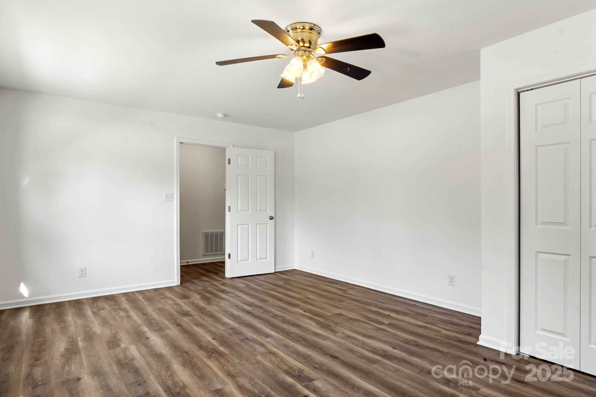 5116 Carriage Drive Circle