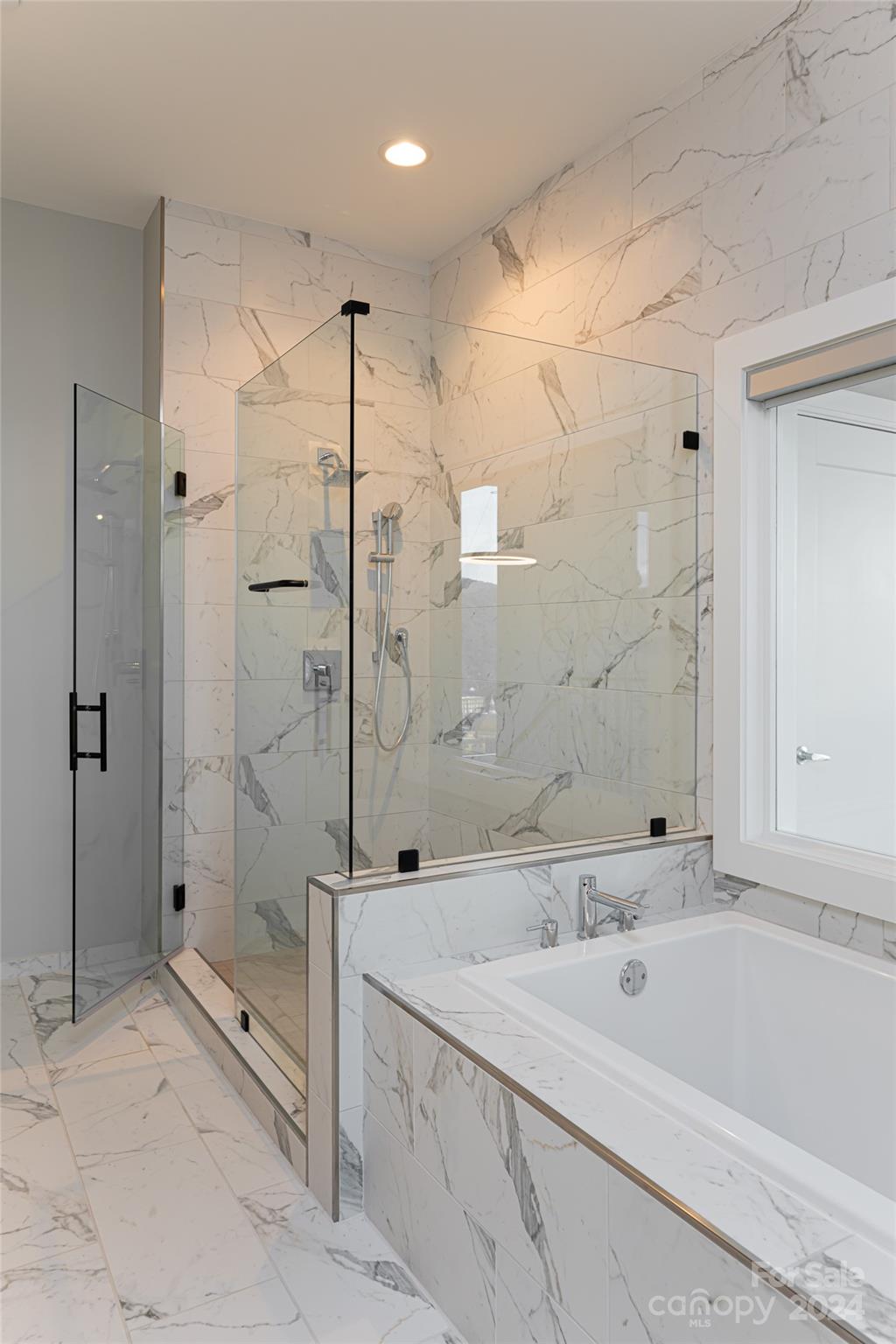 Asheville Arras Residence - Residential