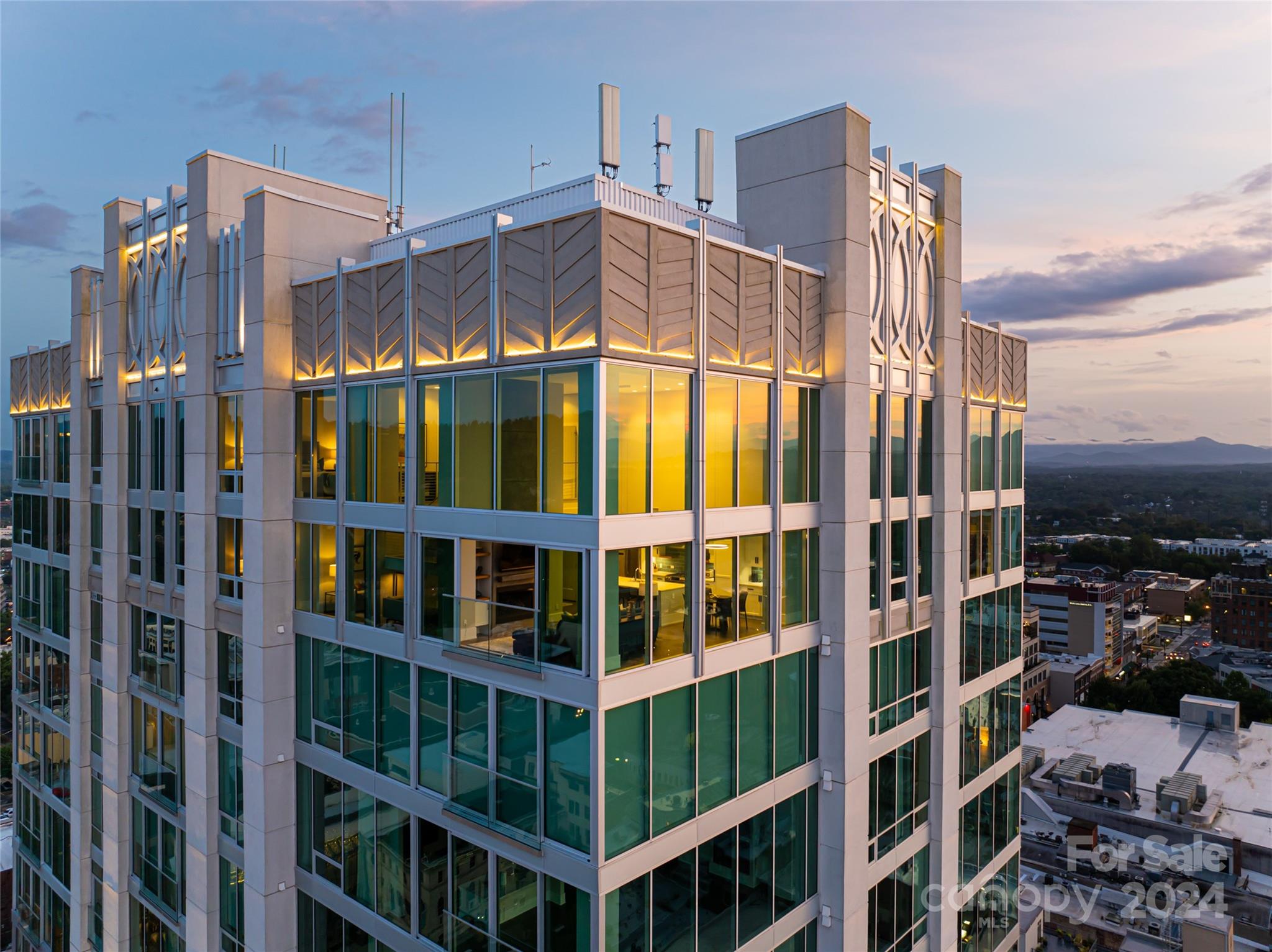 Asheville Arras Residence - Residential