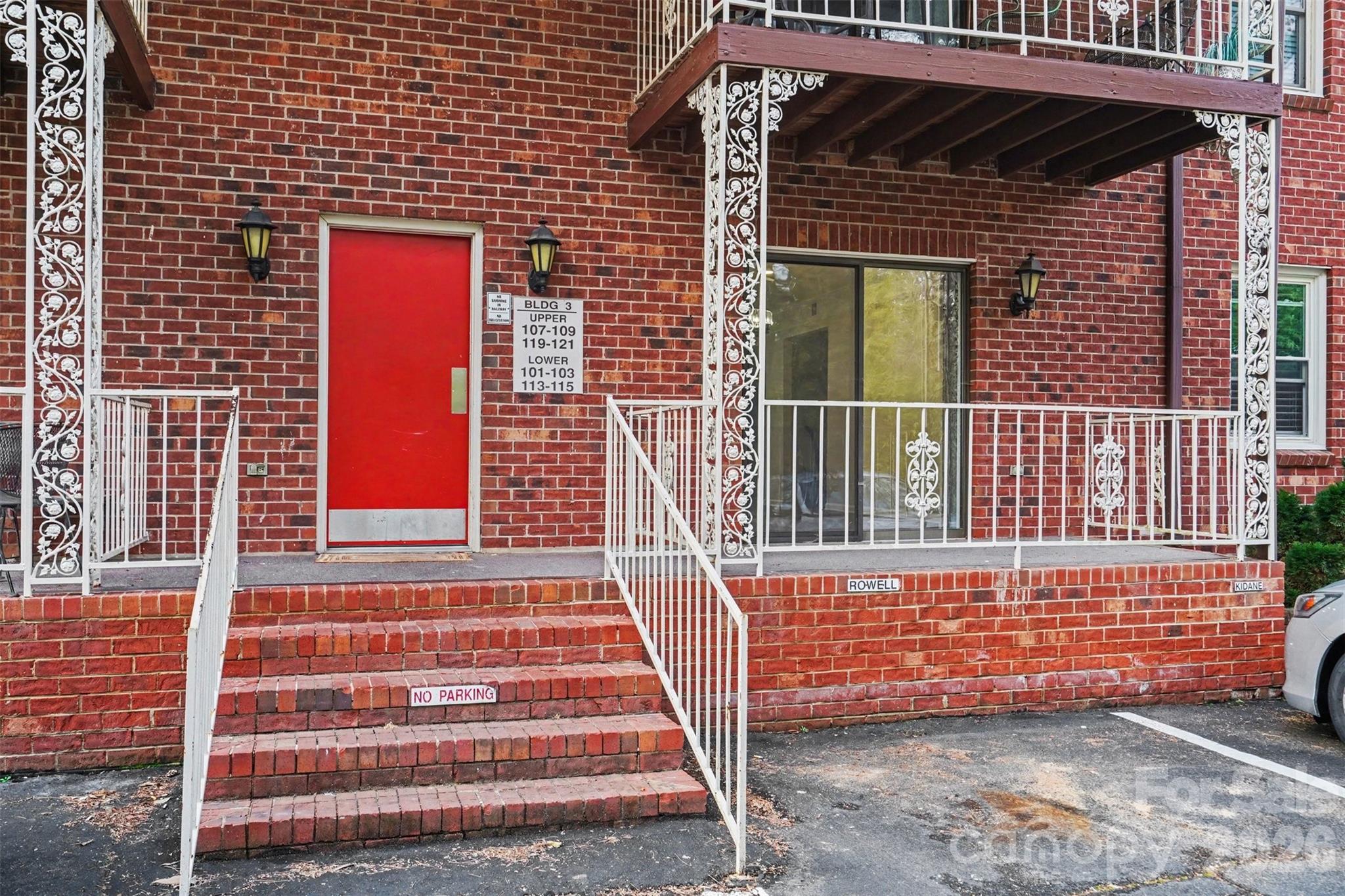 Carriage House - Residential