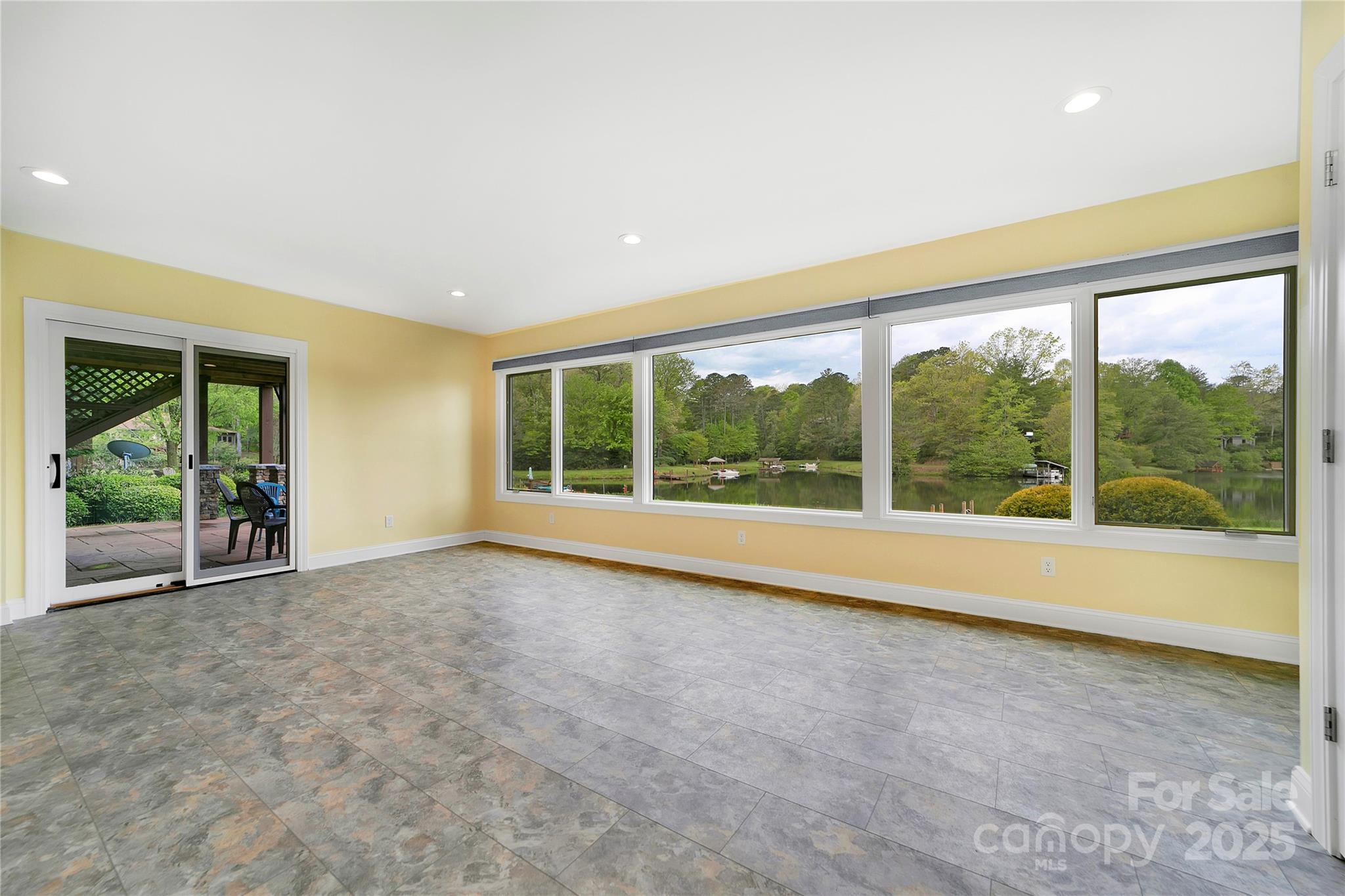 Connestee Falls - Residential