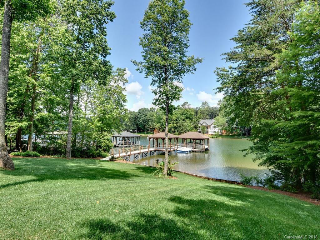 The Harbour at the Pointe - Residential