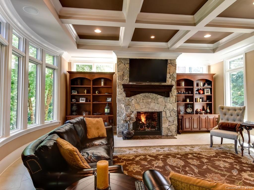 The Harbour at the Pointe - Residential