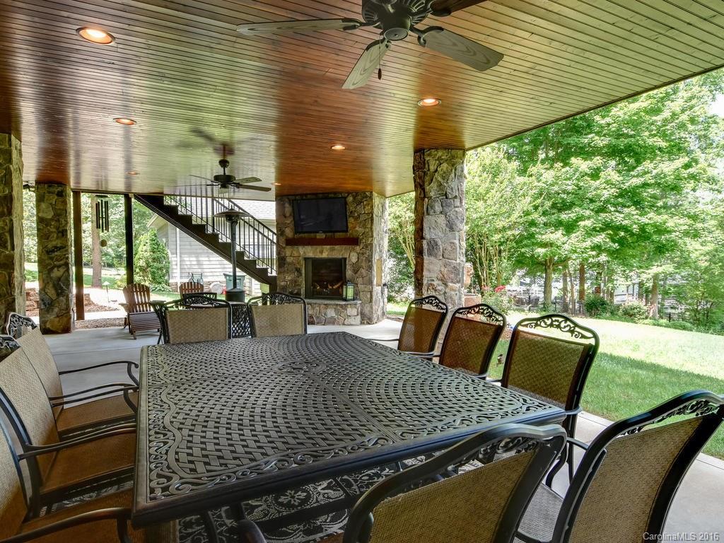 The Harbour at the Pointe - Residential