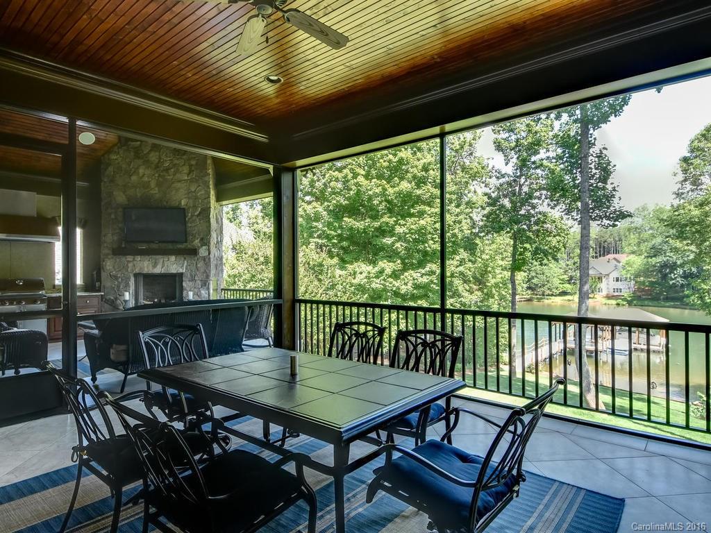 The Harbour at the Pointe - Residential