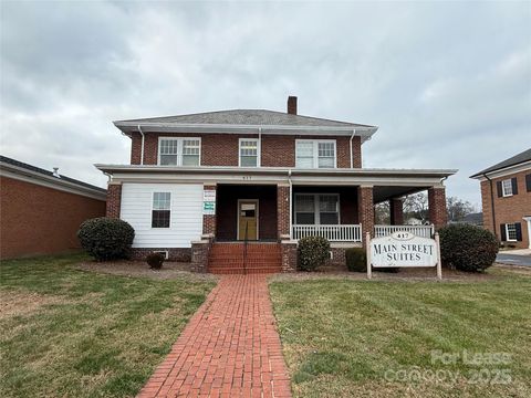Photo of 417 E Main Street, Lincolnton, NC 28092 (MLS # 4328012)