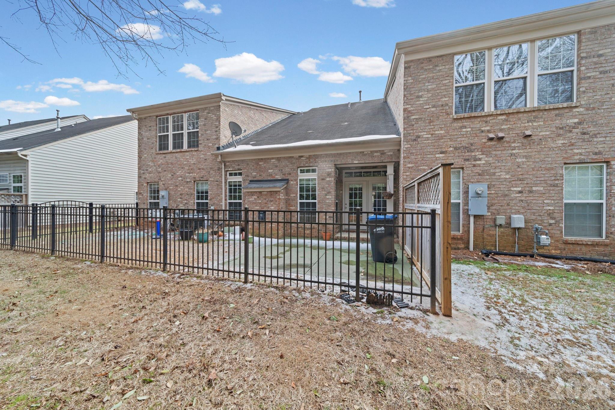 Park South Station - Residential