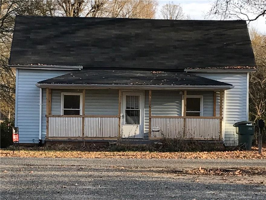 Come see this great investment/starter home in the heart of Gastonia.... It is equipped with a 3bed/1bath situated on a nice size lot...