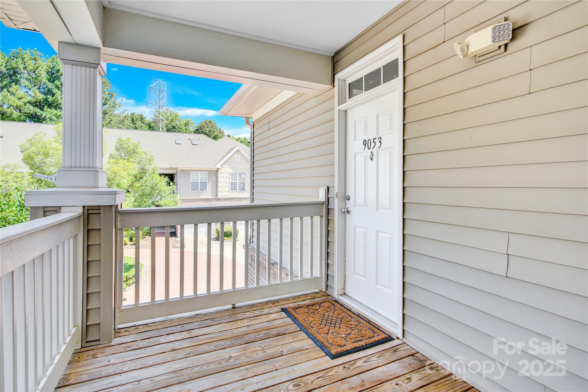 9053 Rosalyn Glen Road
