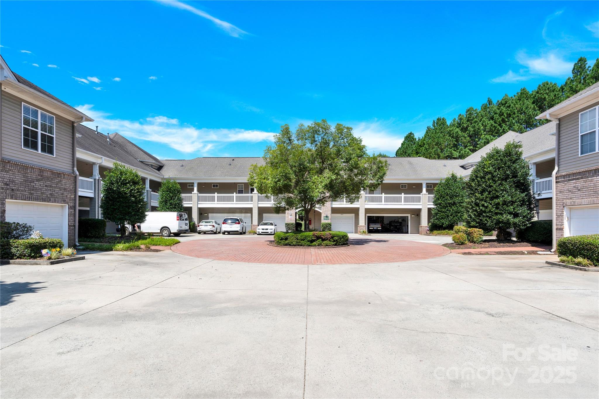9053 Rosalyn Glen Road