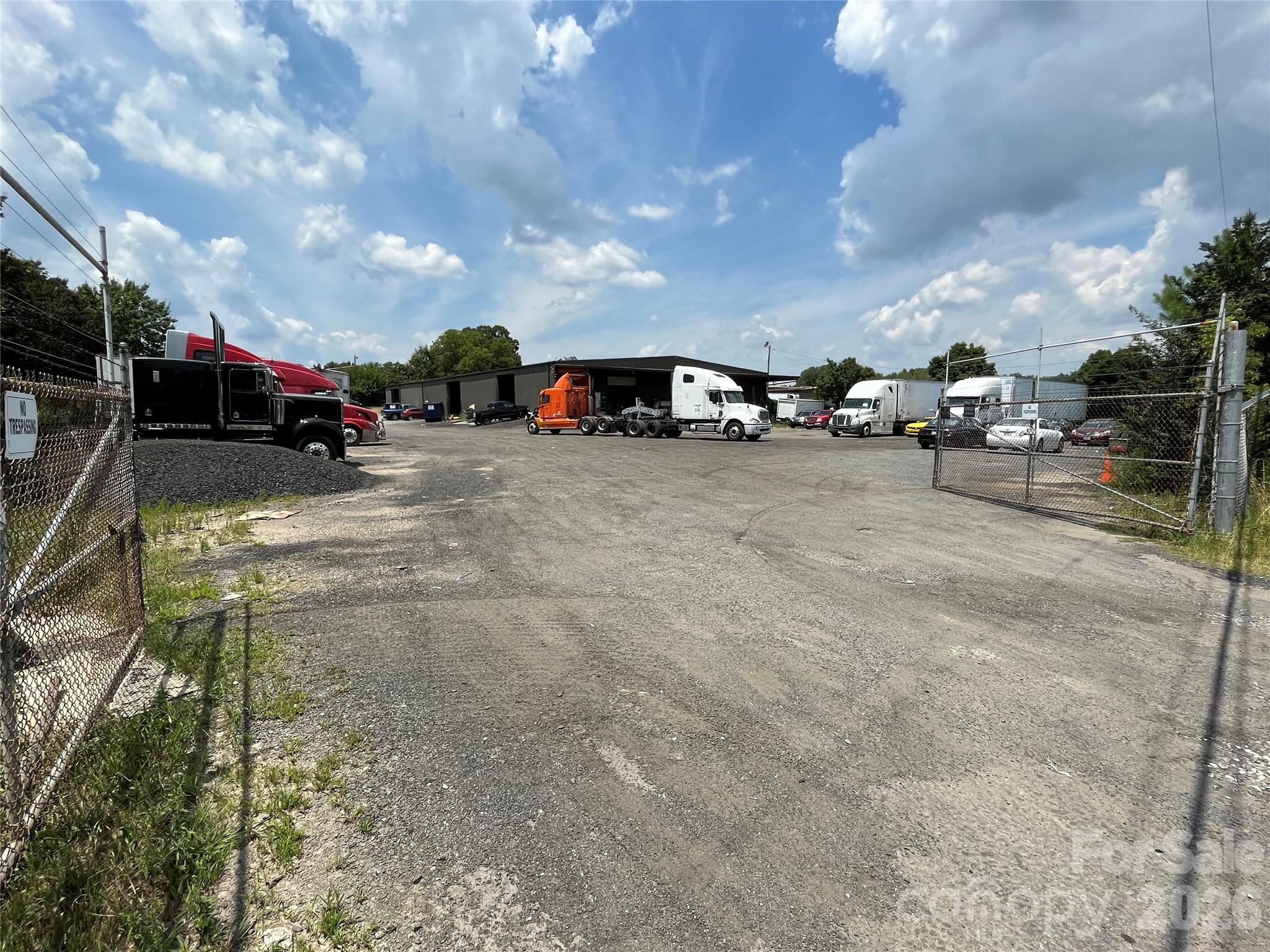 3251 Robinson Circle