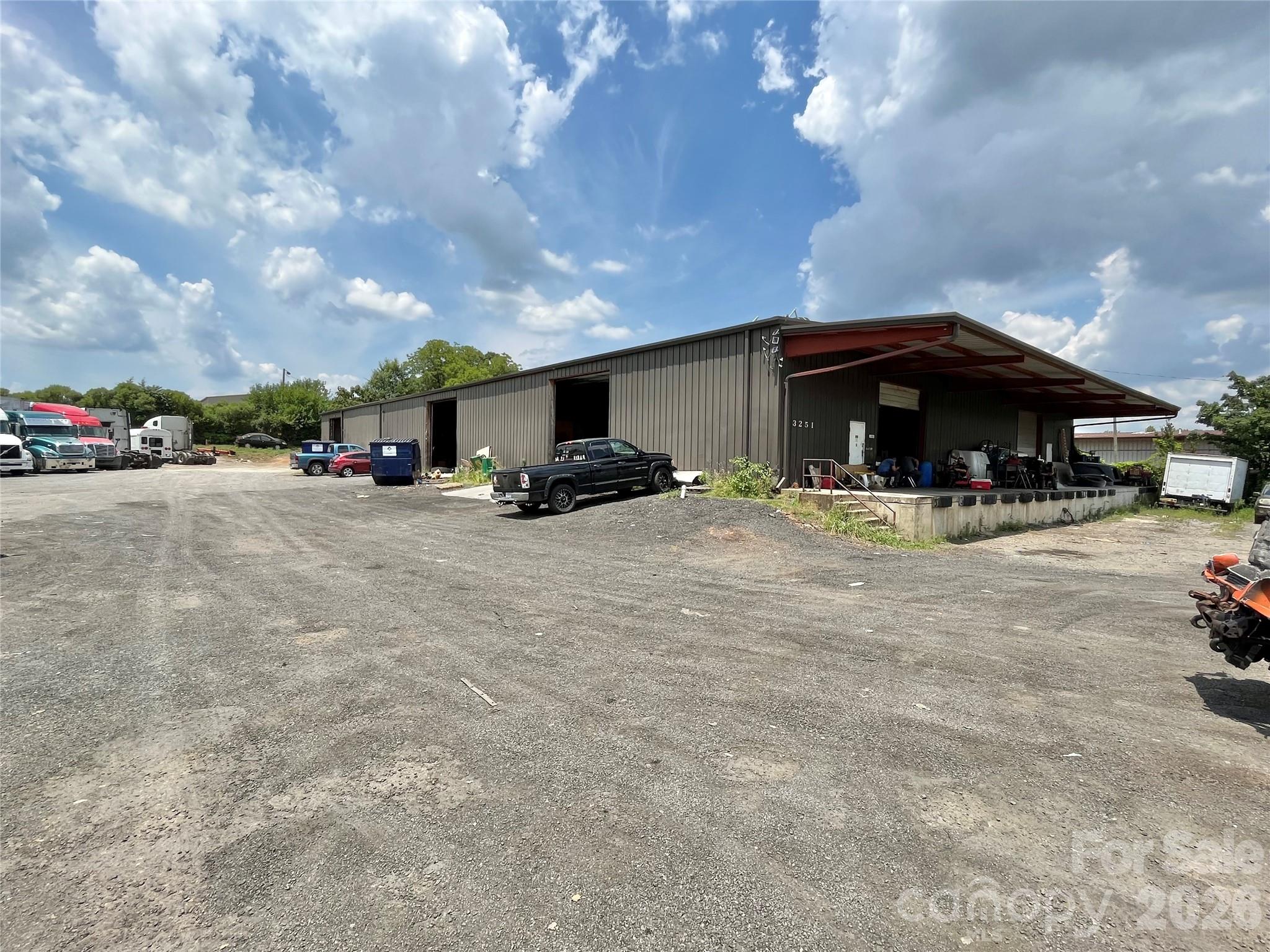 3251 Robinson Circle