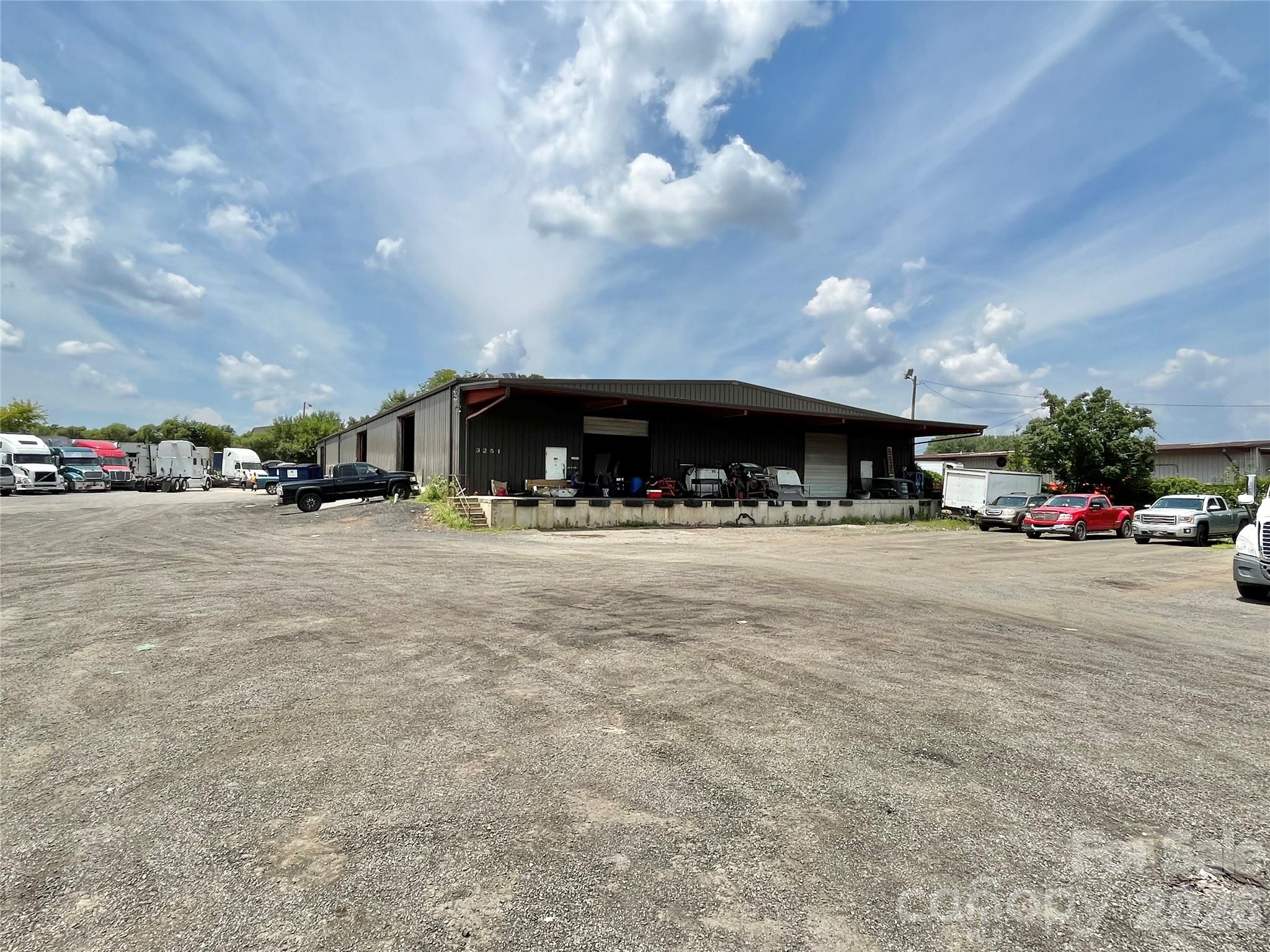 3251 Robinson Circle