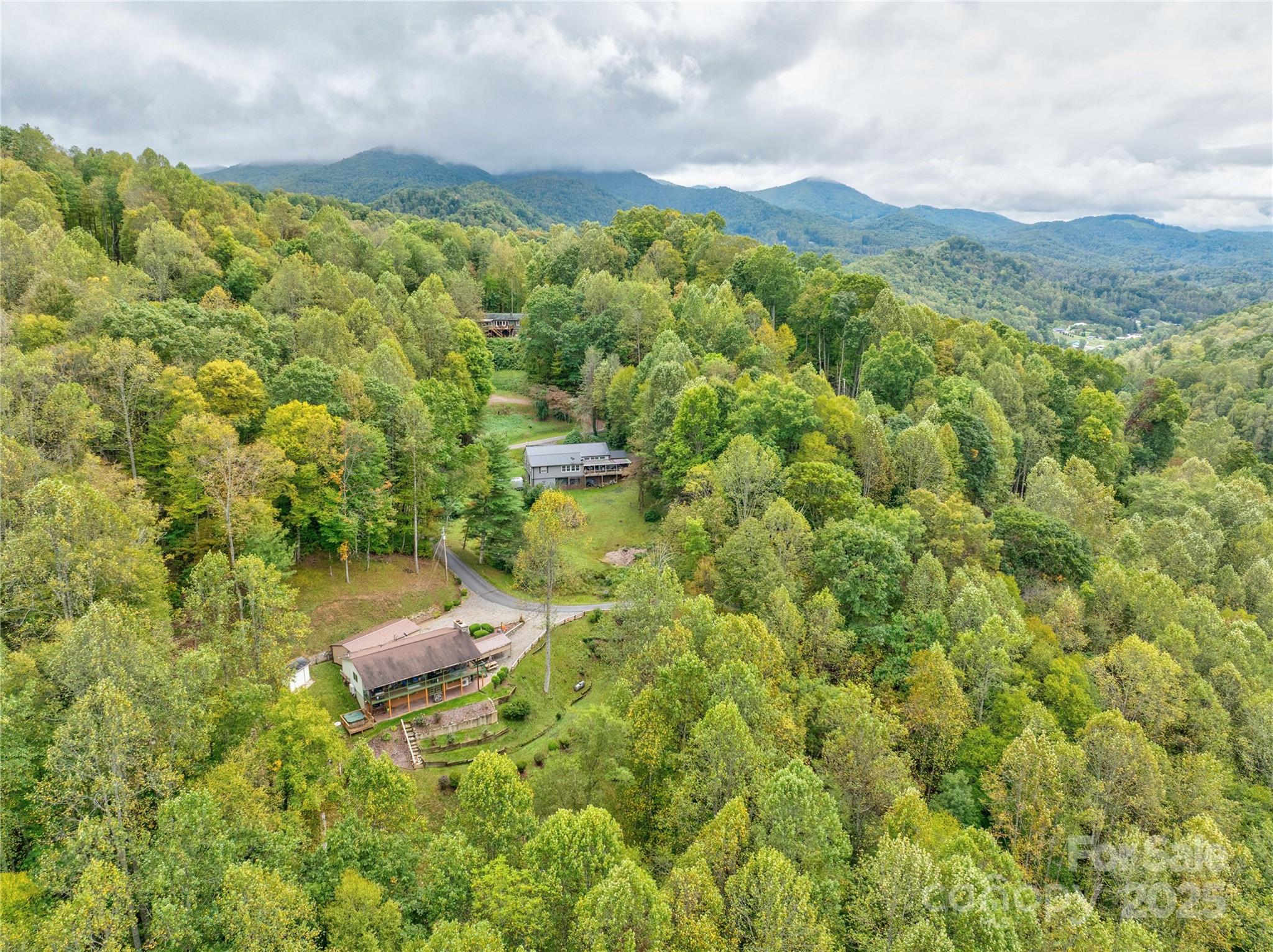 Knob Hill - Residential