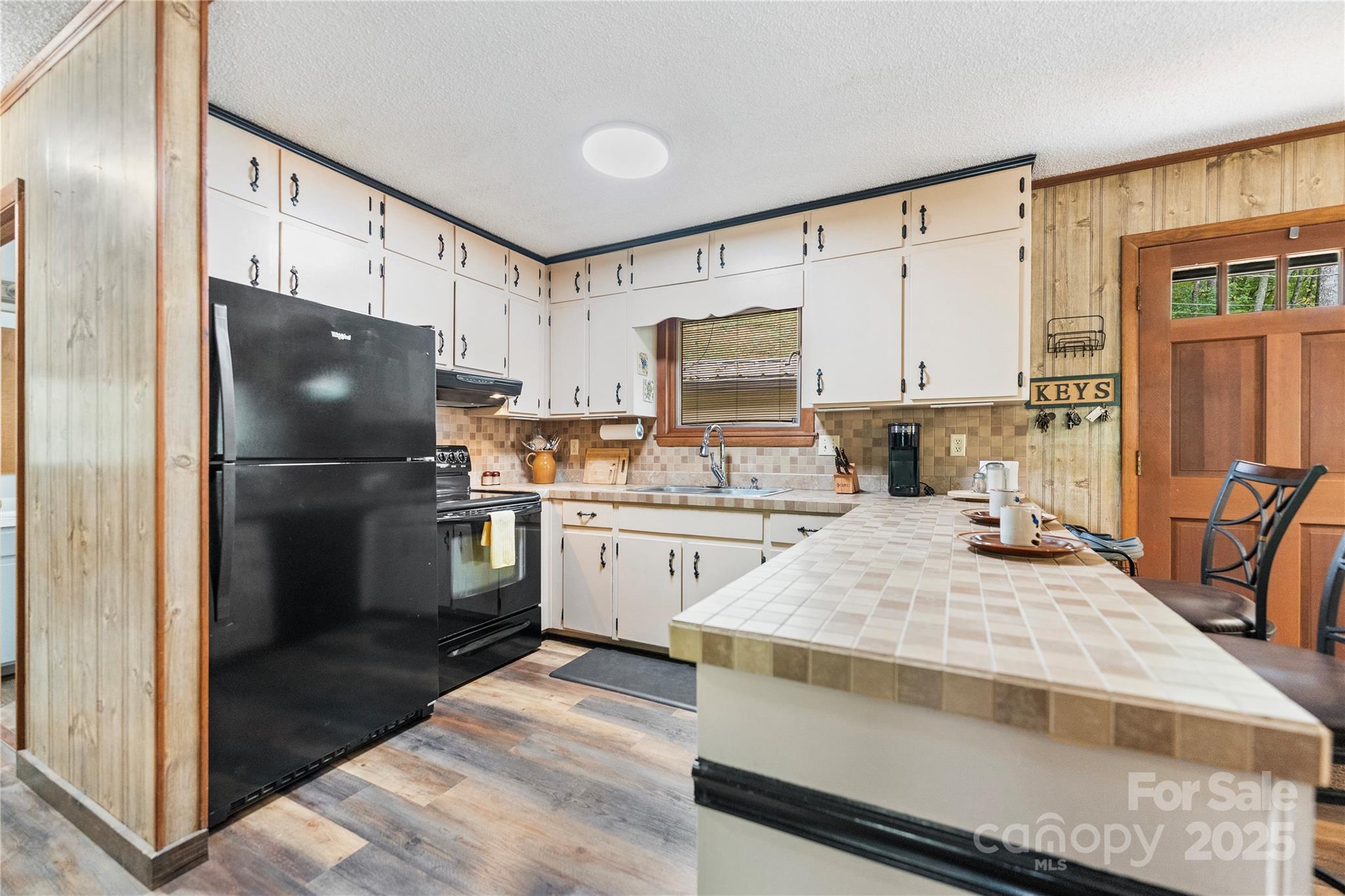 Knob Hill - Residential