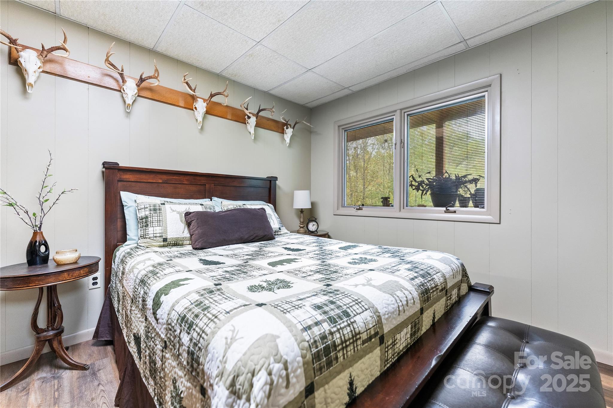 Knob Hill - Residential