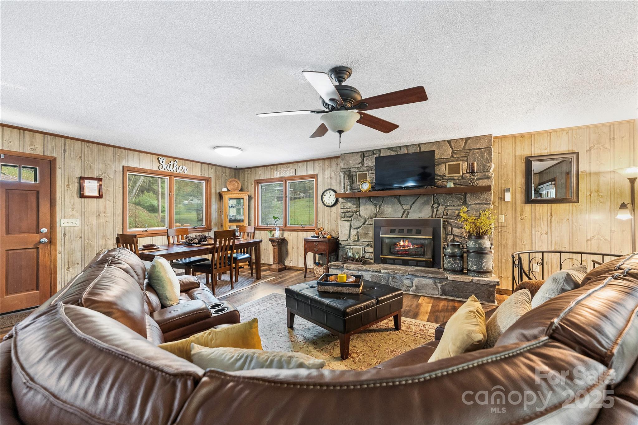 Knob Hill - Residential