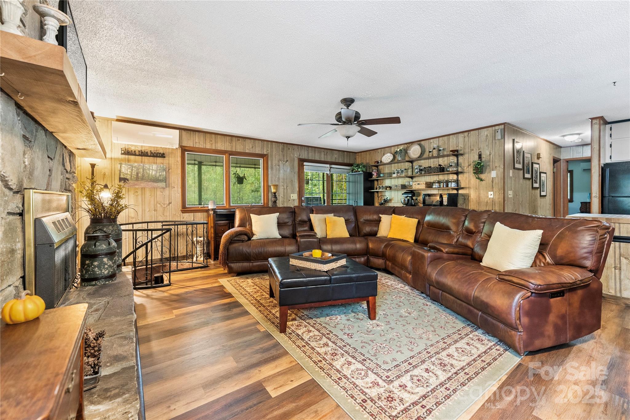 Knob Hill - Residential