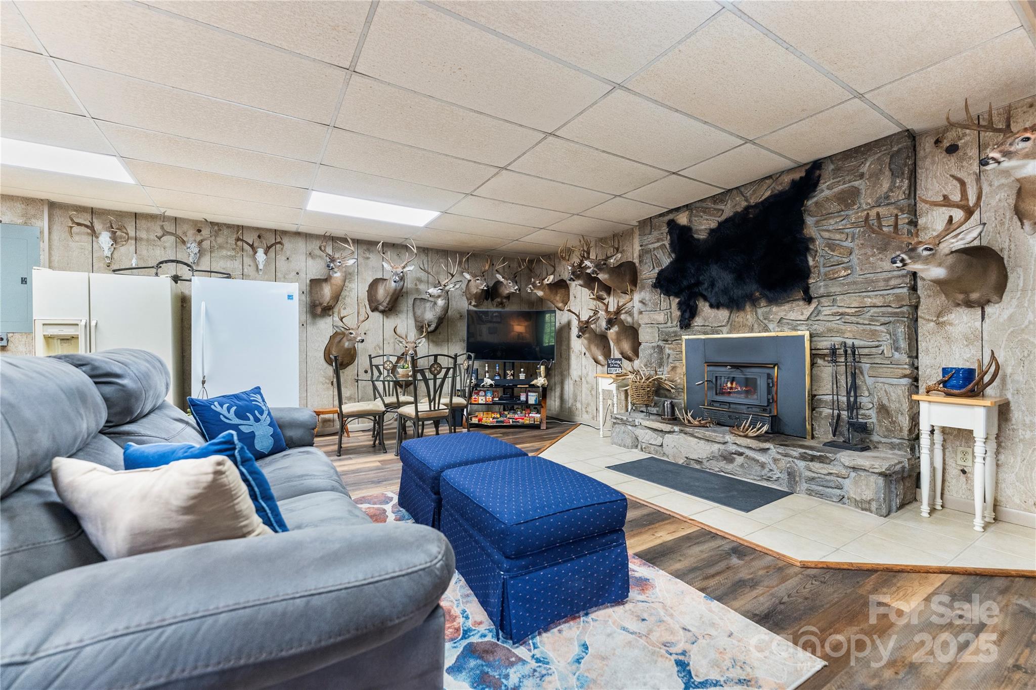 Knob Hill - Residential