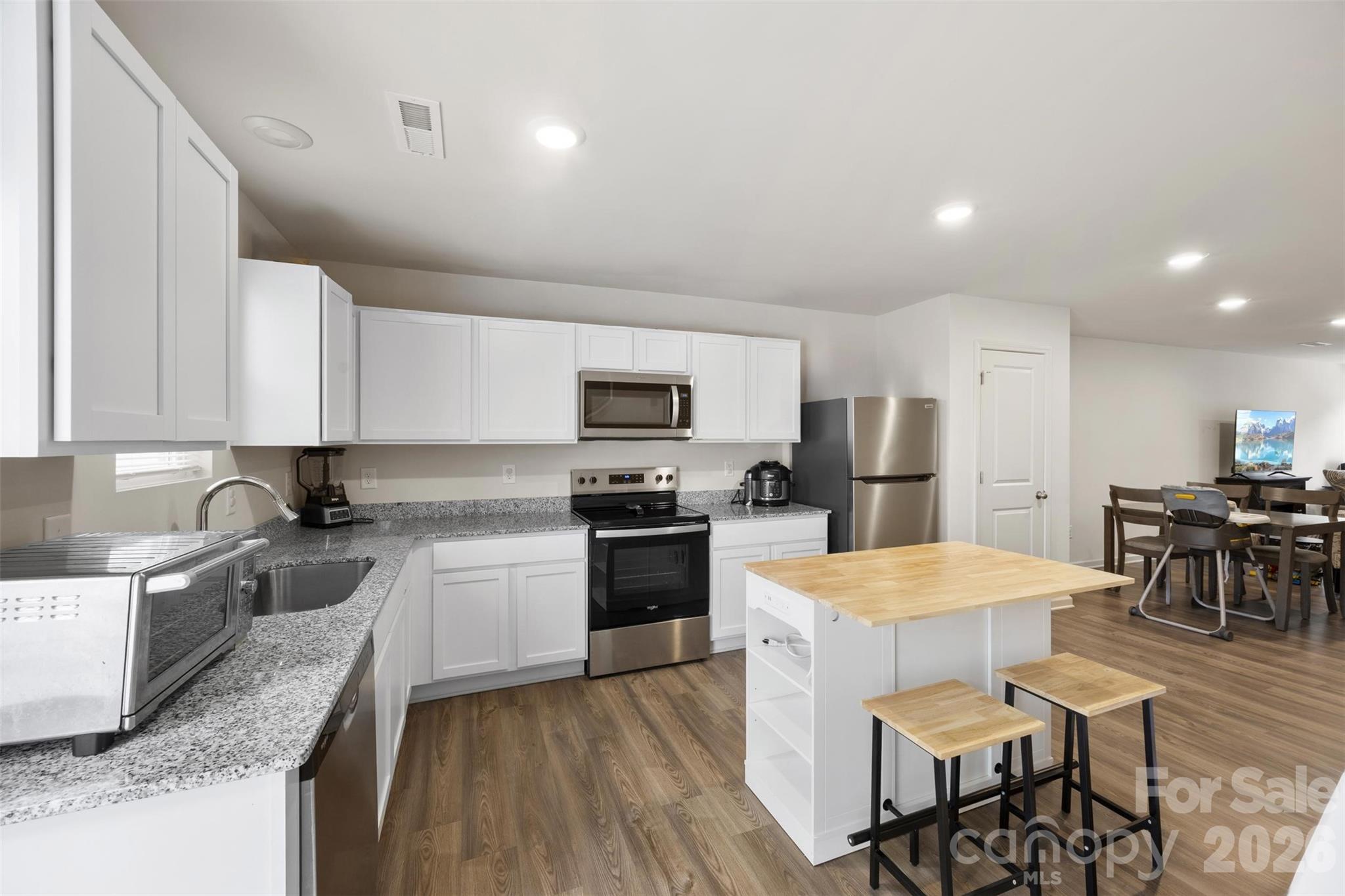 LITHIA TOWNHOMES - Residential