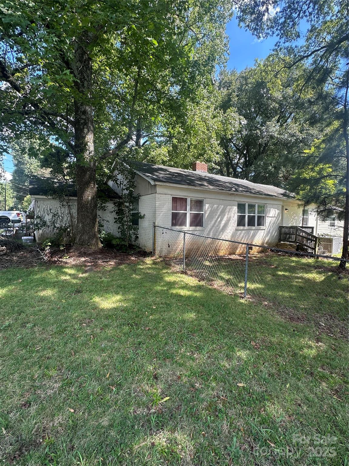 2601 Eastway Drive
