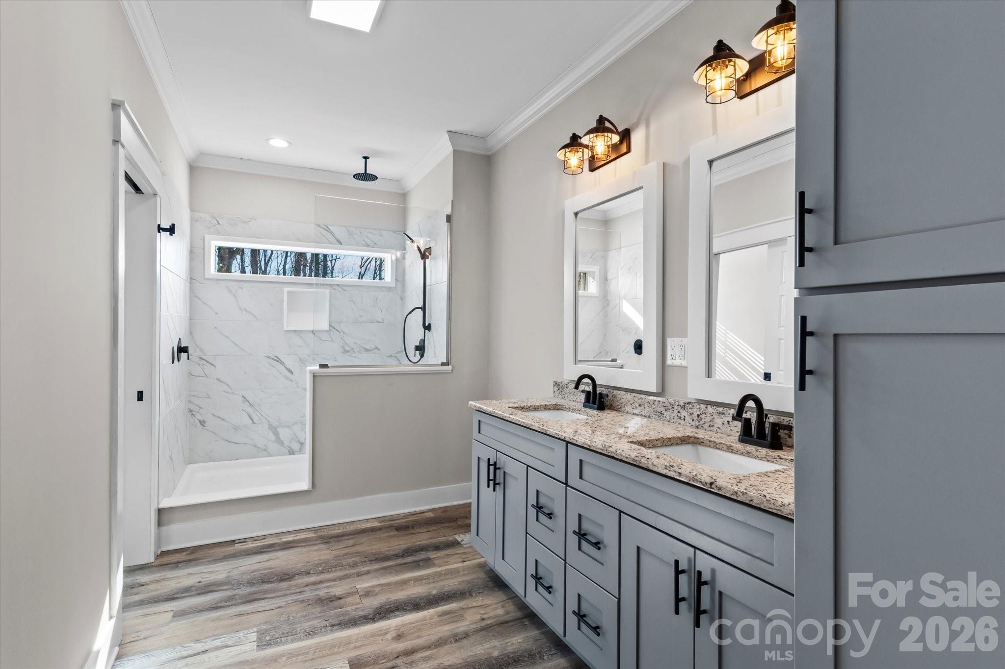 Mitchell Aire - Residential