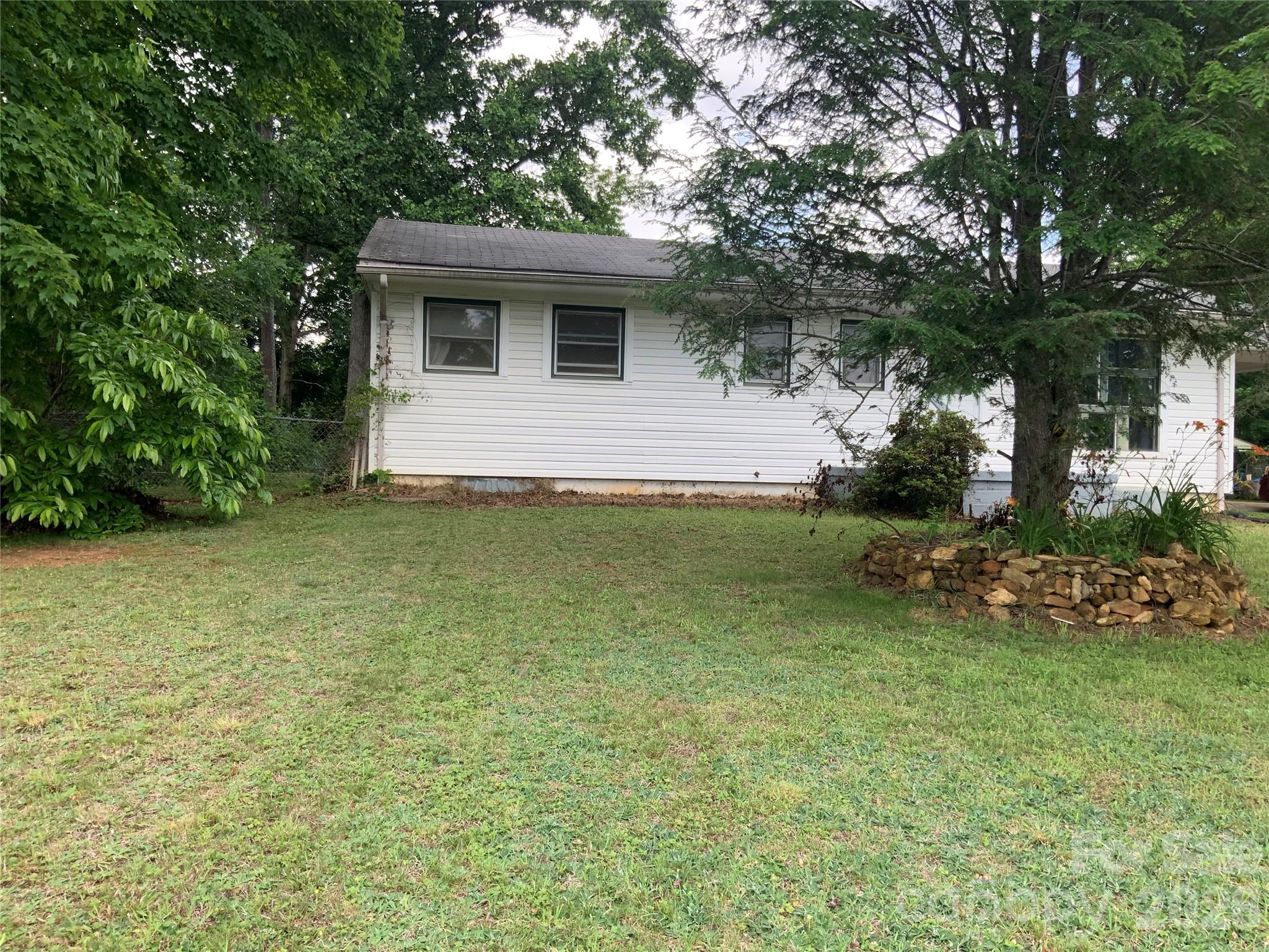 37 HARTSHORN Drive