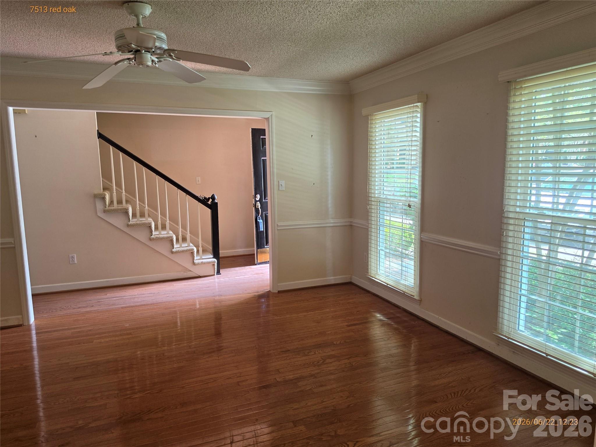 7513 Red Oak Lane
