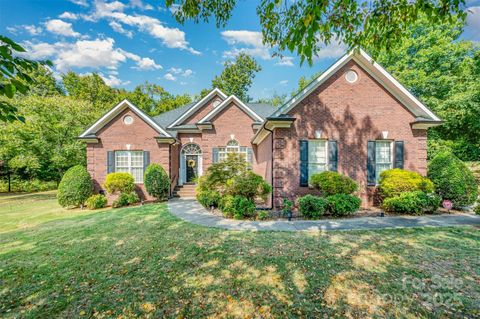 Photo of 3757 Ayrshire Court, Harrisburg, NC 28075 (MLS # 4304542)