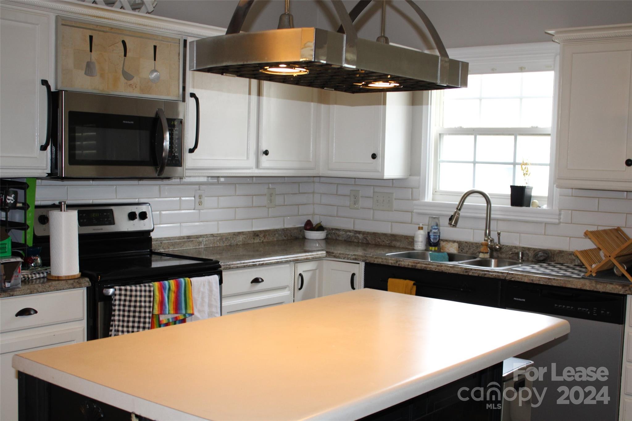 Oakhurst - Residential Lease