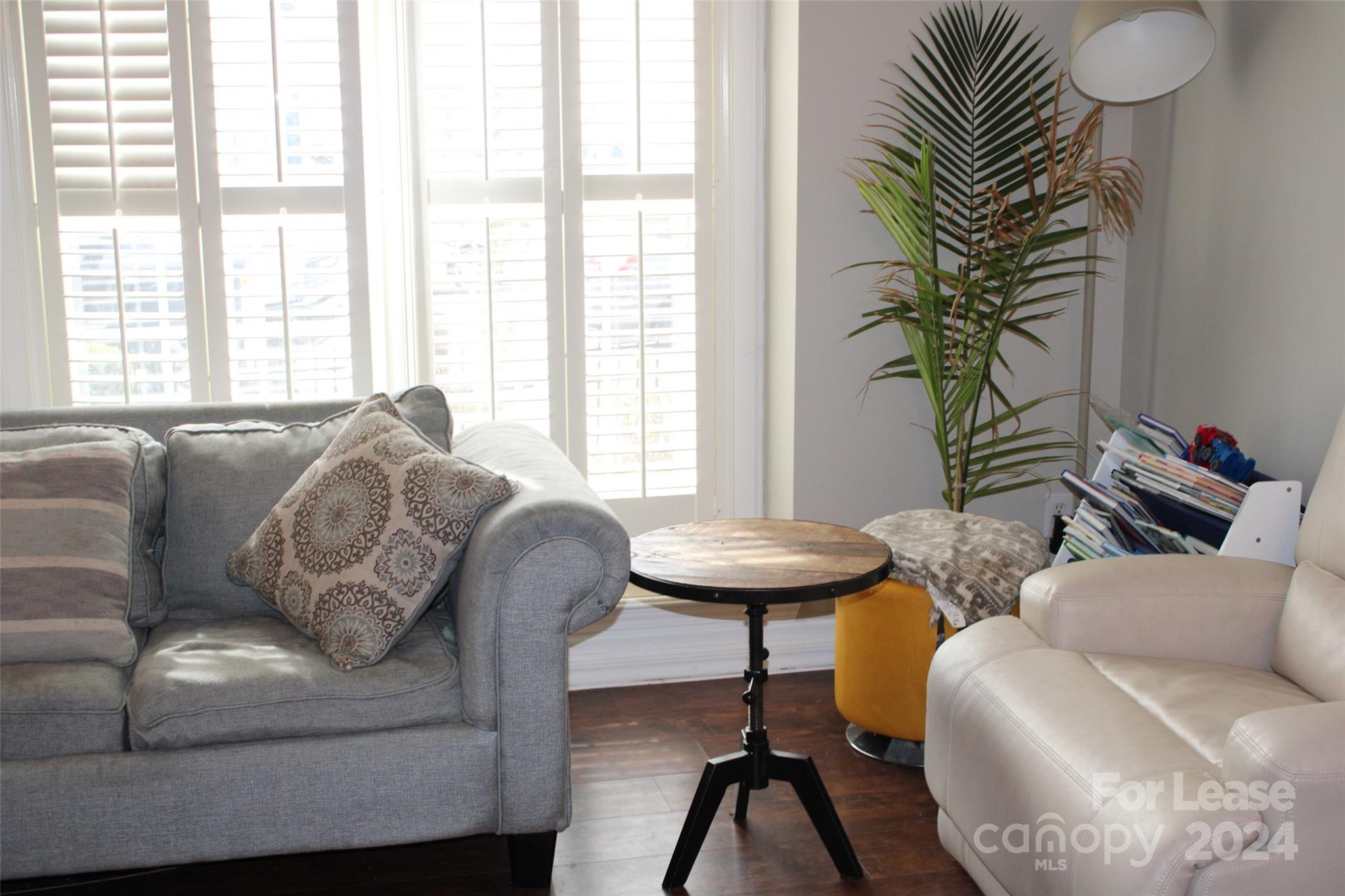 Oakhurst - Residential Lease