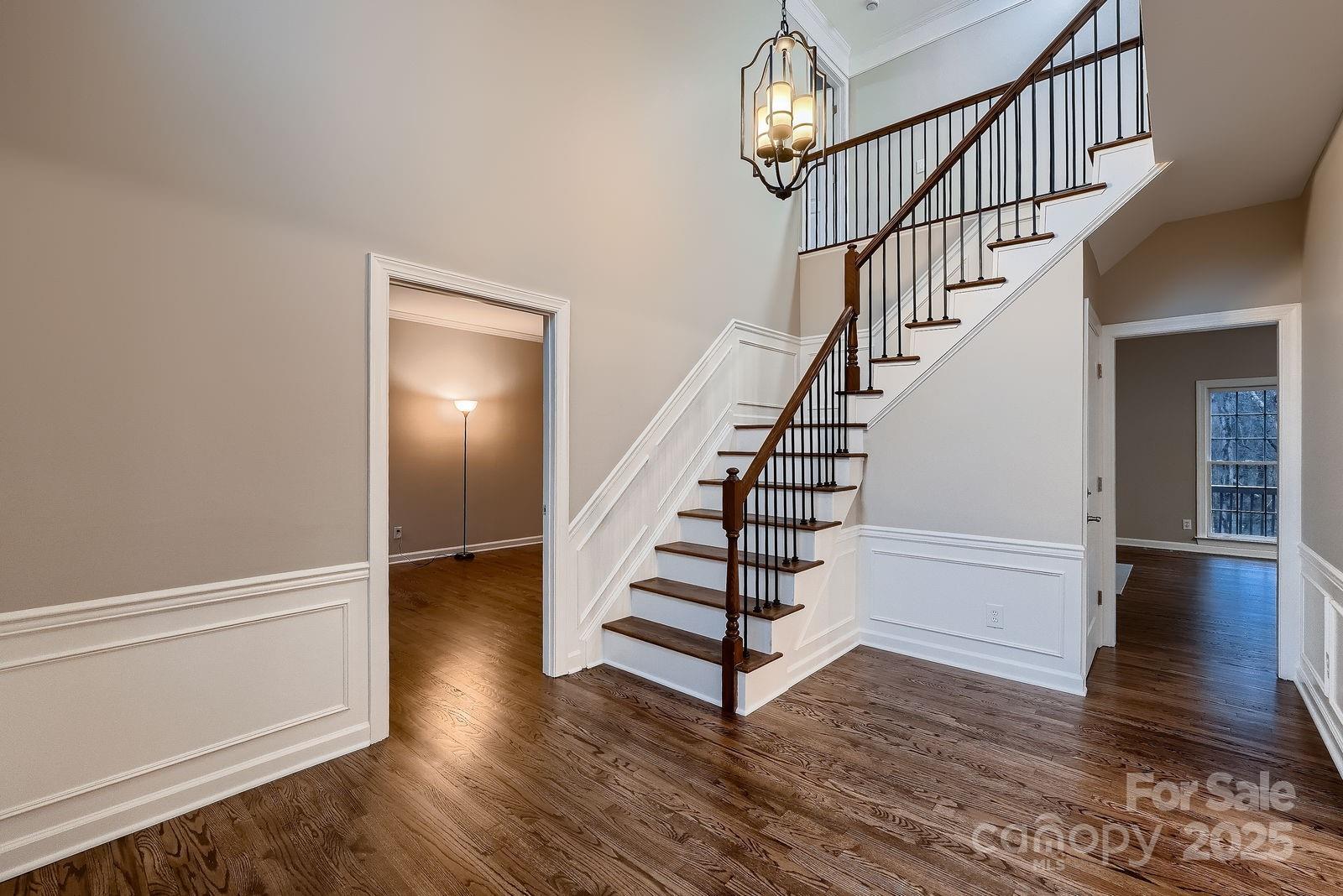 2835 Peverell Lane