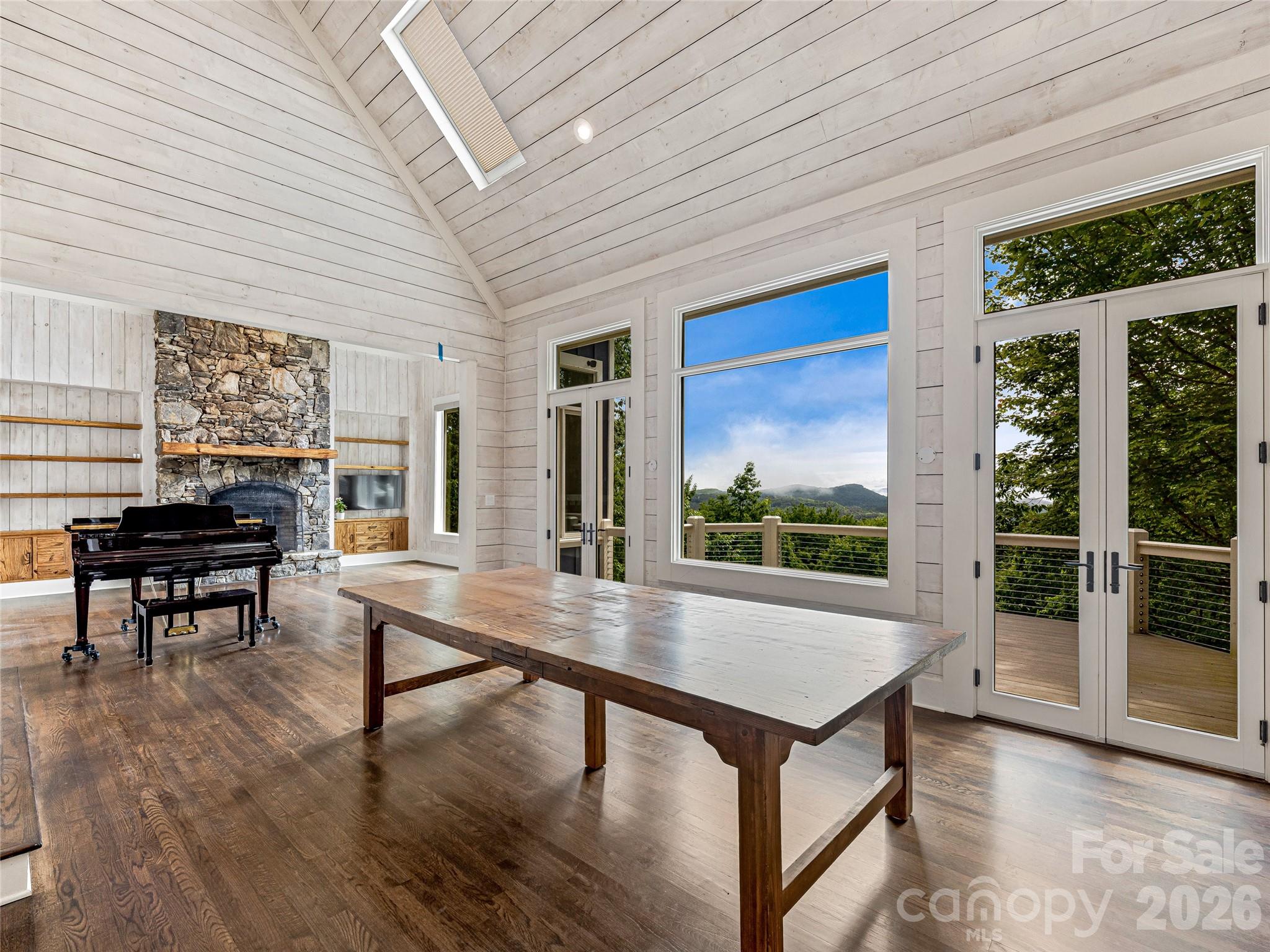 251 Toxaway Court