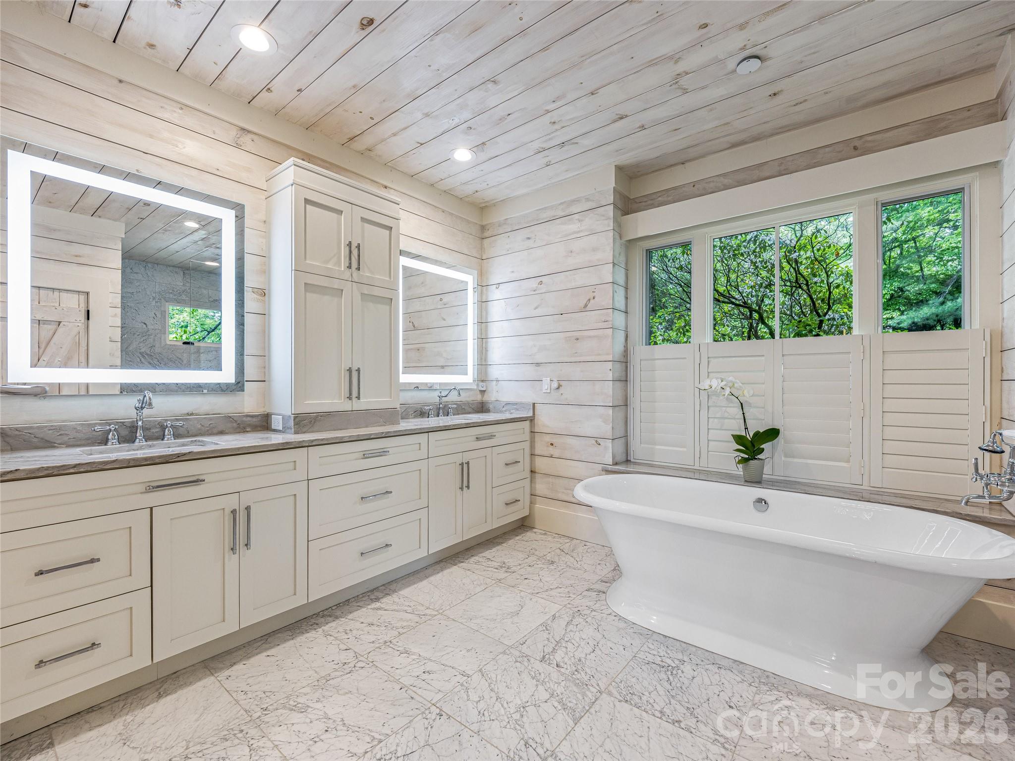 Lake Toxaway Estates - Residential