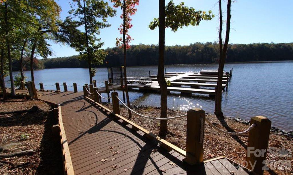 The Vineyards on Lake Wylie - Residential