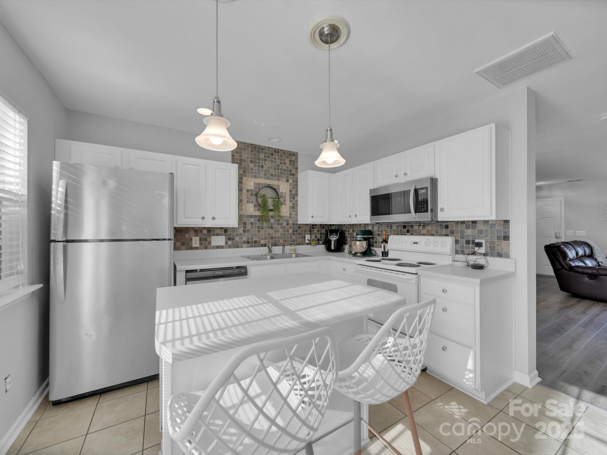 The Townes At River Crossing - Residential