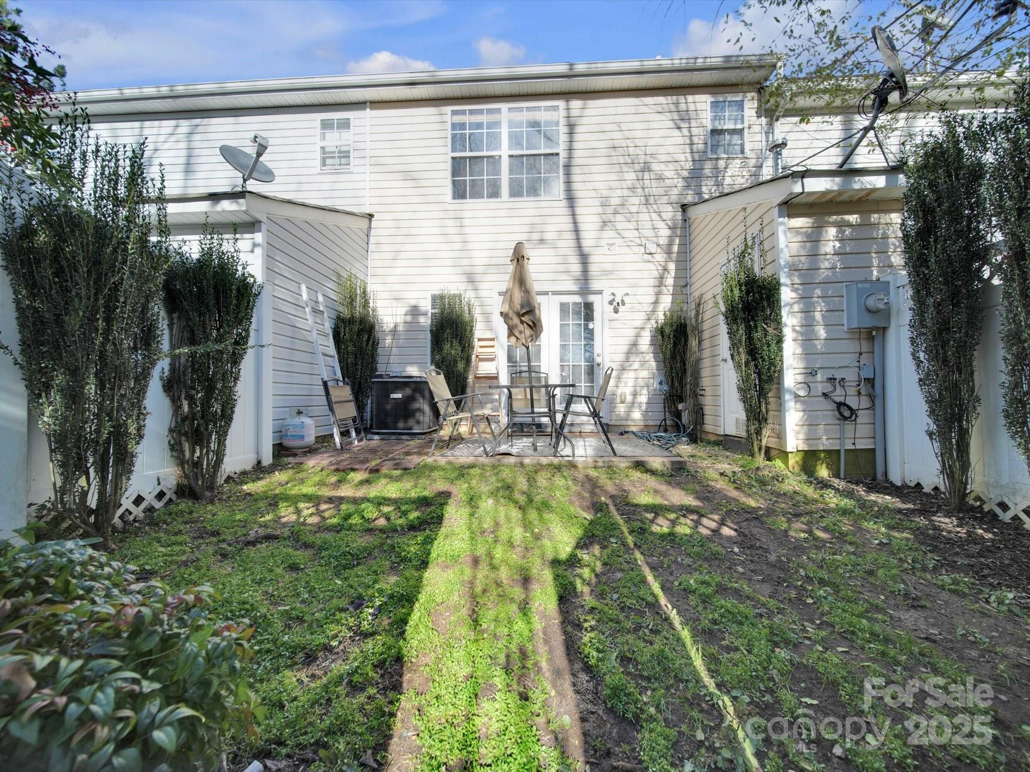 The Townes At River Crossing - Residential