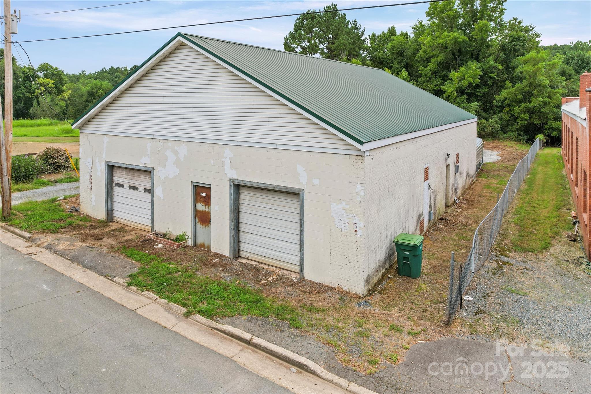 1513 Salisbury Avenue