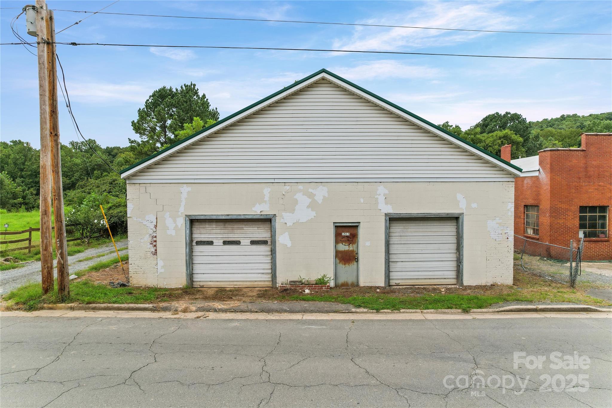 1513 Salisbury Avenue