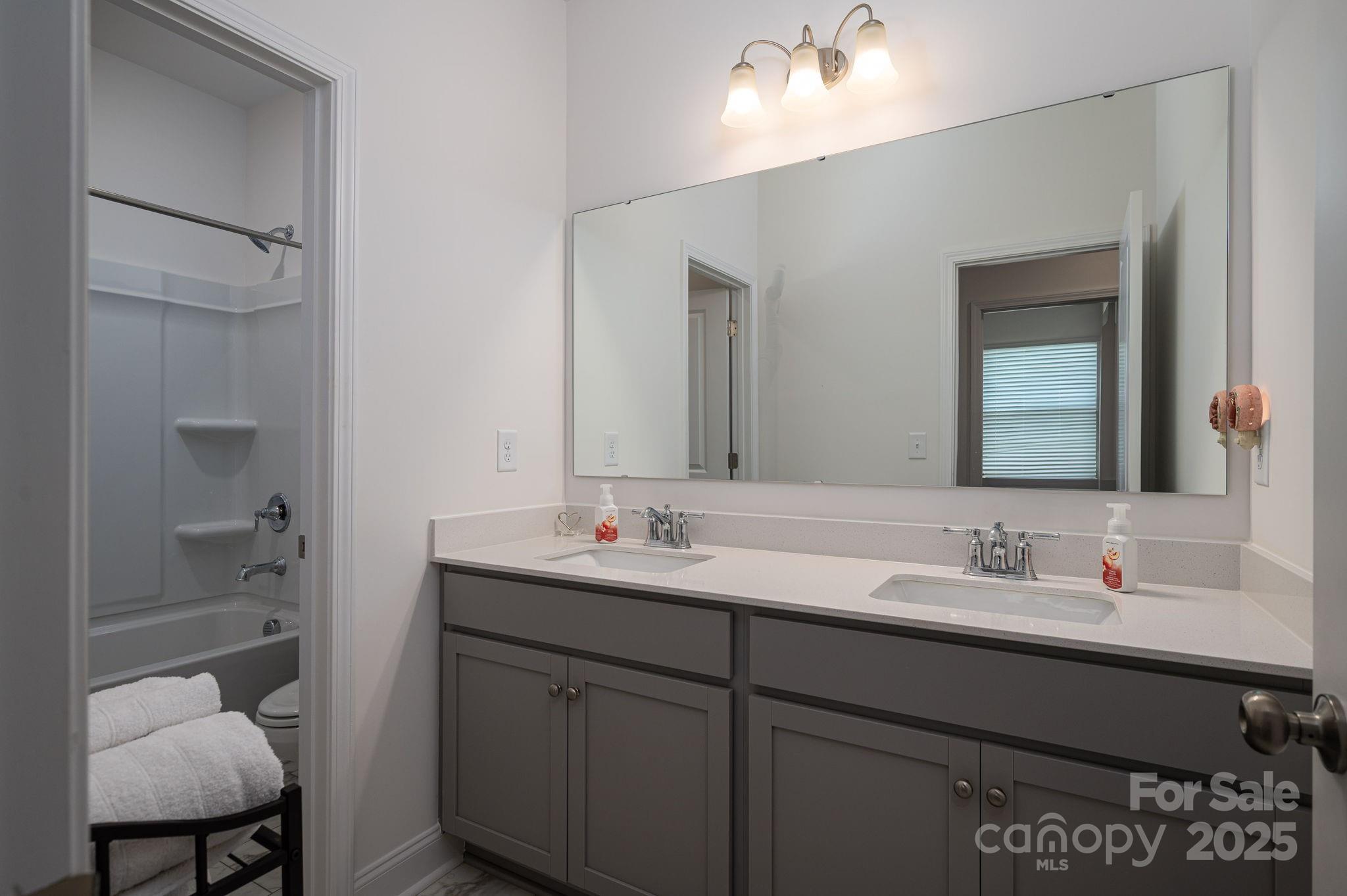 Troutman, North Carolina 28166, United States, 5 Bedrooms Bedrooms, ,4 BathroomsBathrooms,Residential,Active,143390