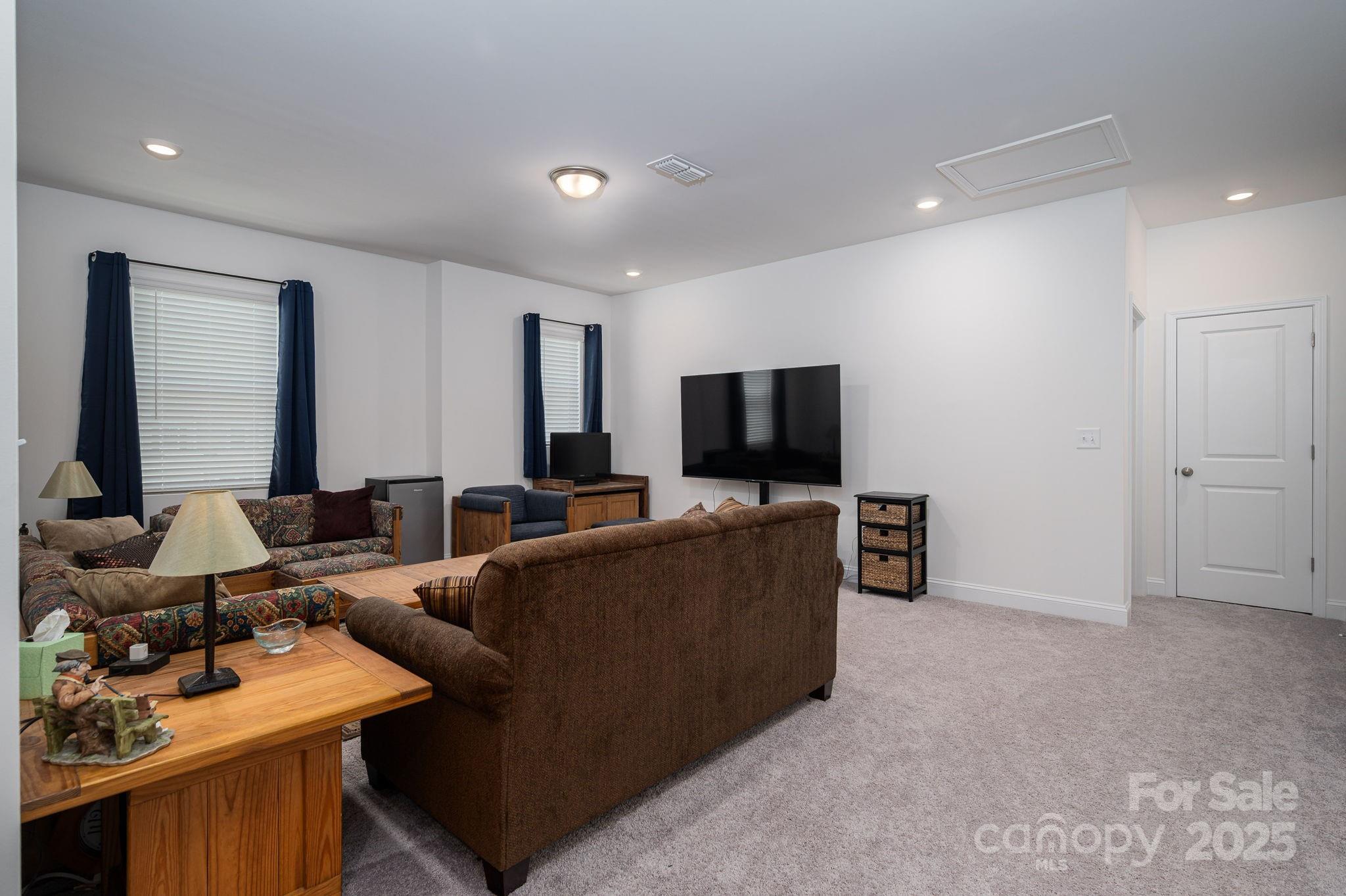 Troutman, North Carolina 28166, United States, 5 Bedrooms Bedrooms, ,4 BathroomsBathrooms,Residential,Active,143390