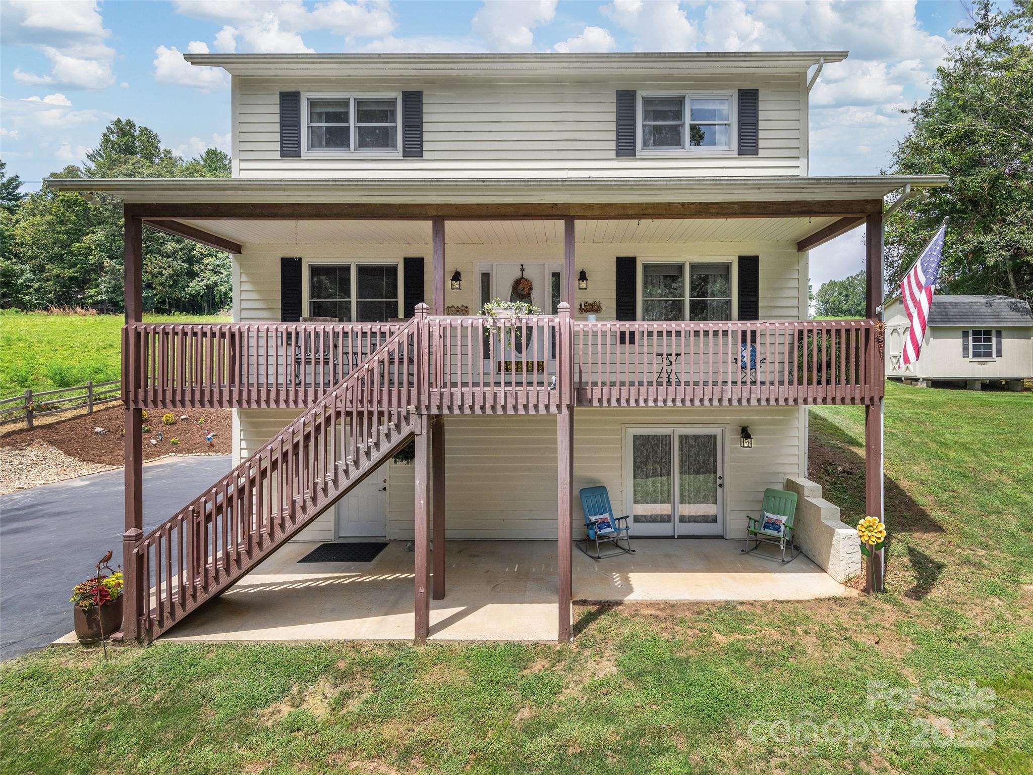 17 Meadow Brook Drive
